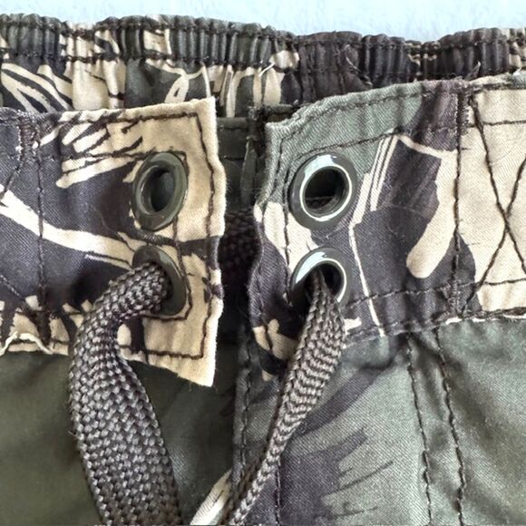 Op Men's SZ XL Swim Suit Trunks Hawaiian Green & Tan Elastic/Tie Waist, Pocket - Picture 8 of 11